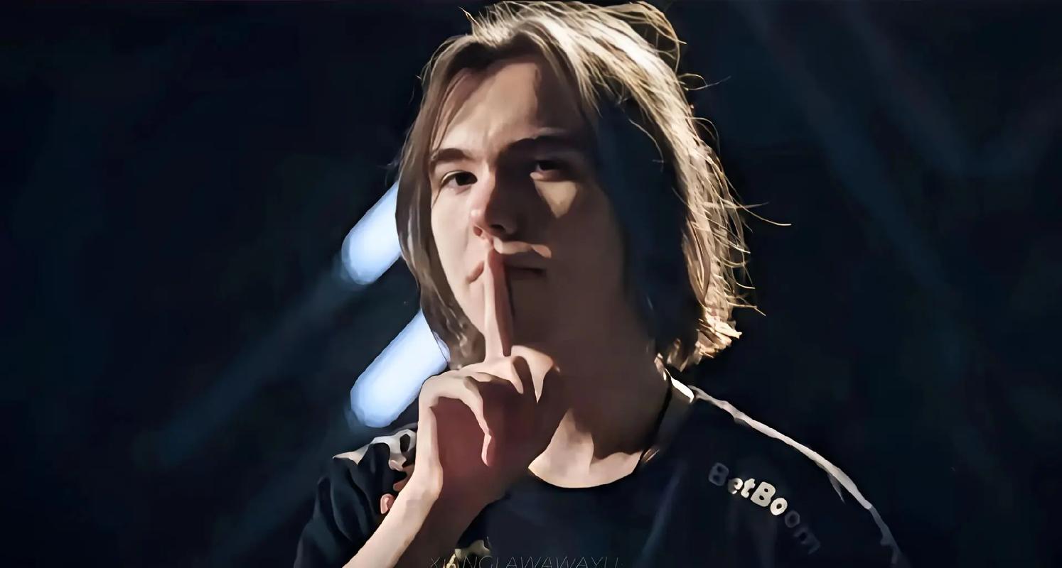 Kid ：这游戏没有永远的天才 原地踏步的人永远赢不了在往前进的人