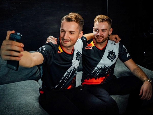 EDG公布2025赛季大名单：夺冠五人组加Xiaoxiang